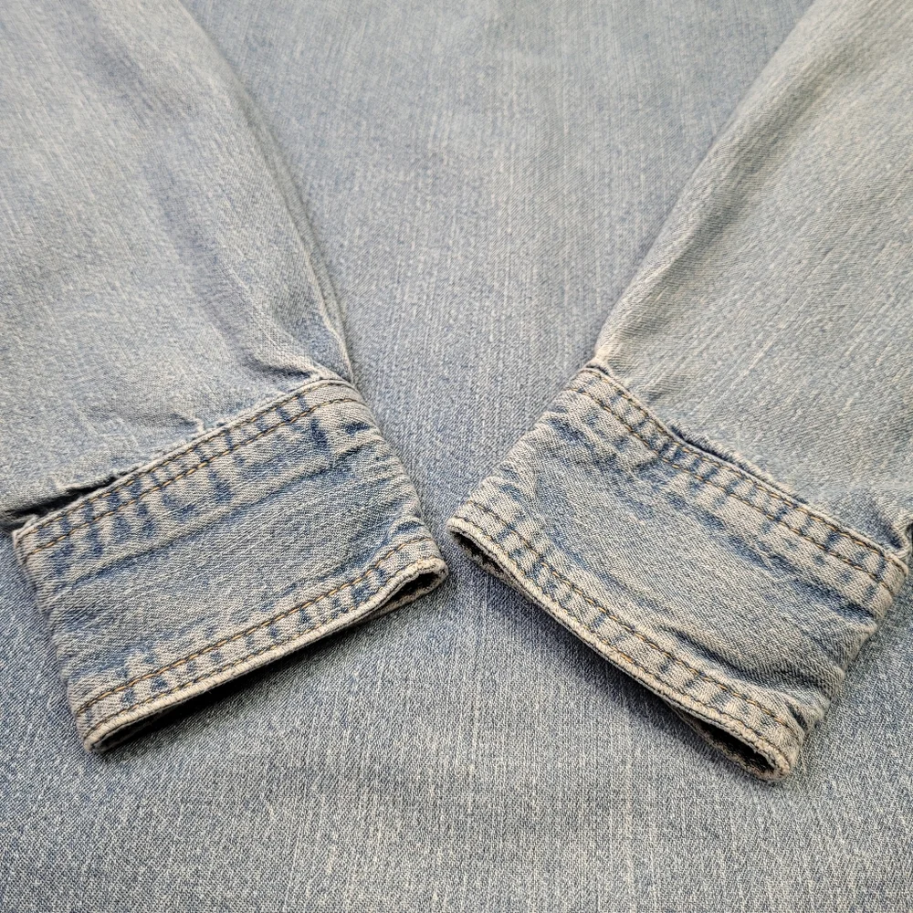 LEVI'S men's classic fit denim long sleve small - Picture 8 of 8